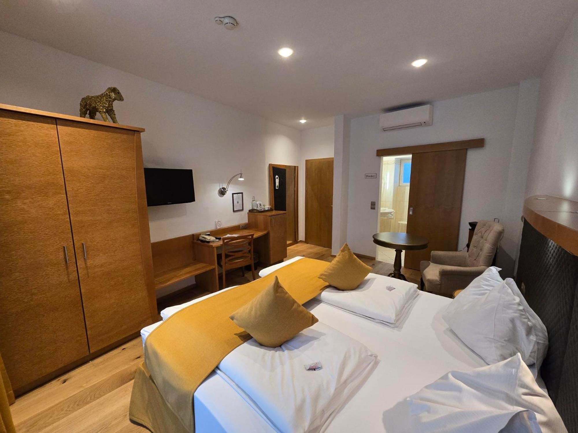 Hotel Boutique Goldenes Lamm 4*